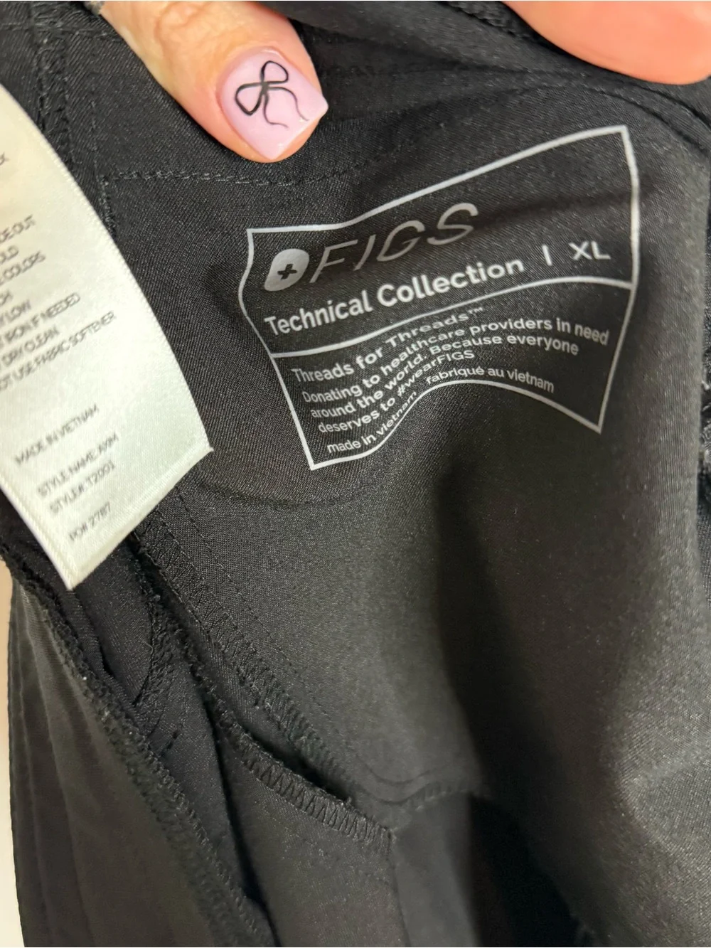 FIGS Men’s Black Scrub Set XXL Leon Top + XL Axim Cargo Pants Technical Collecti